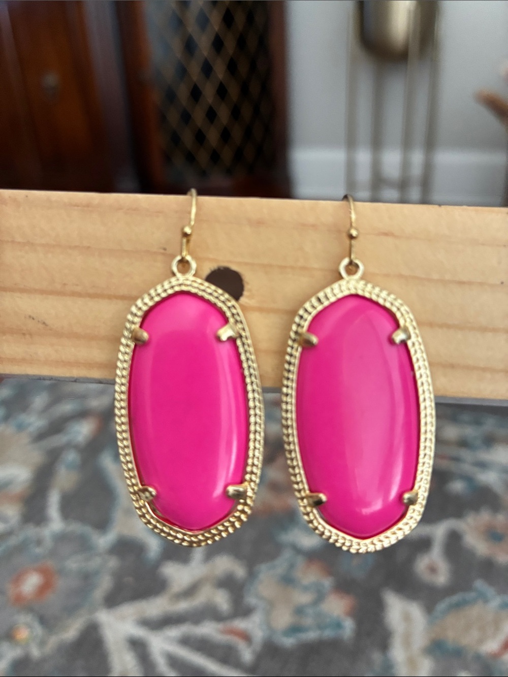Gold-Trim Pink Oval Dangle Earrings - Women's Fashion